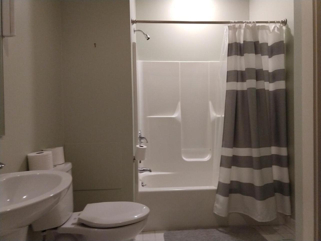 Refresh 3Br Apt New Kitchen! Downtown 达拉姆 外观 照片