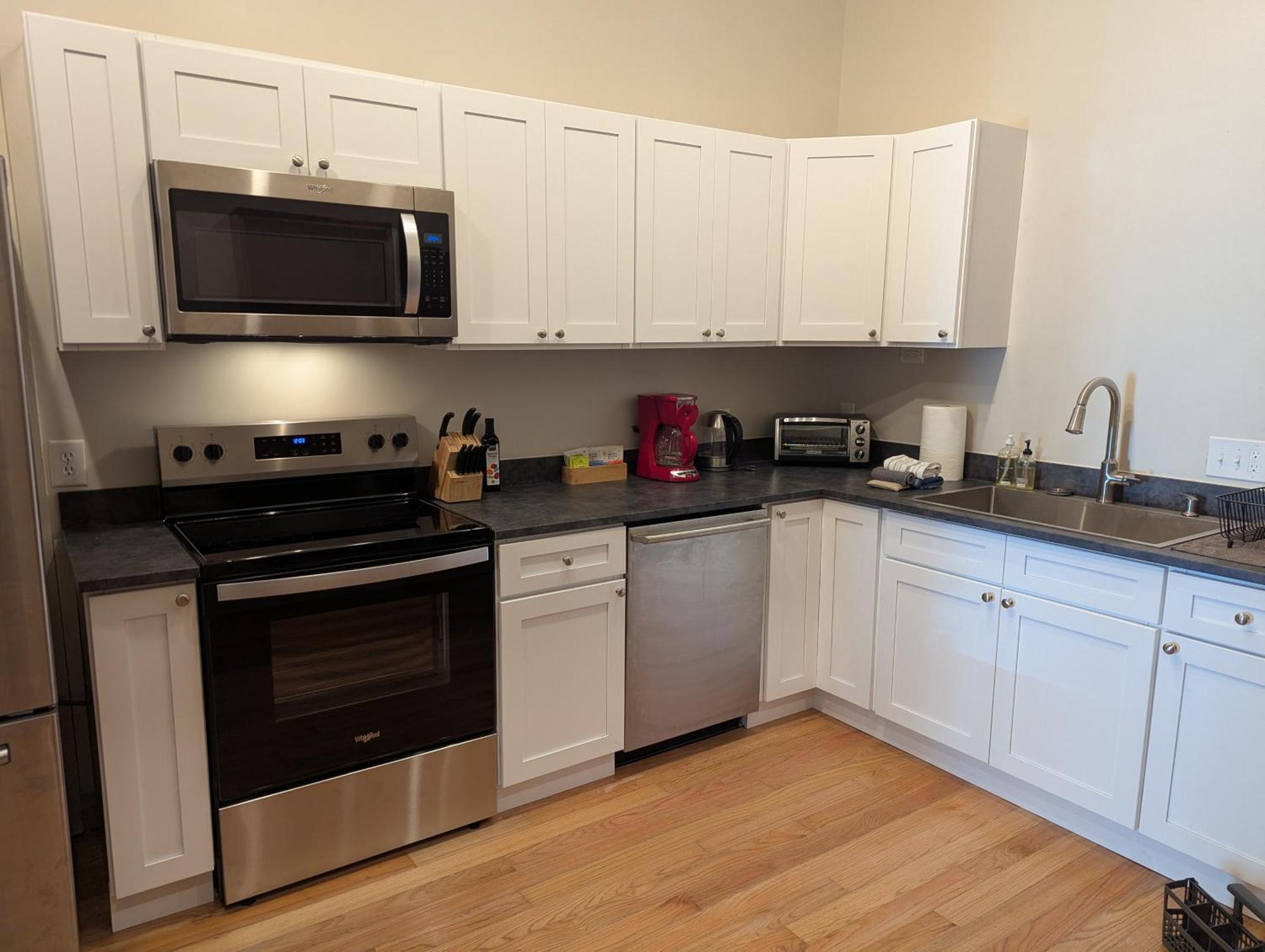 Refresh 3Br Apt New Kitchen! Downtown 达拉姆 外观 照片